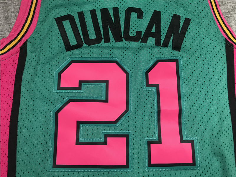 Men's San Antonio Spurs Tim Duncan Green 1998/99 Classics Swingman Player Jerseys