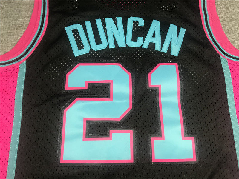 Men's San Antonio Spurs Tim Duncan Black 1998/99 Classics Swingman Player Jerseys