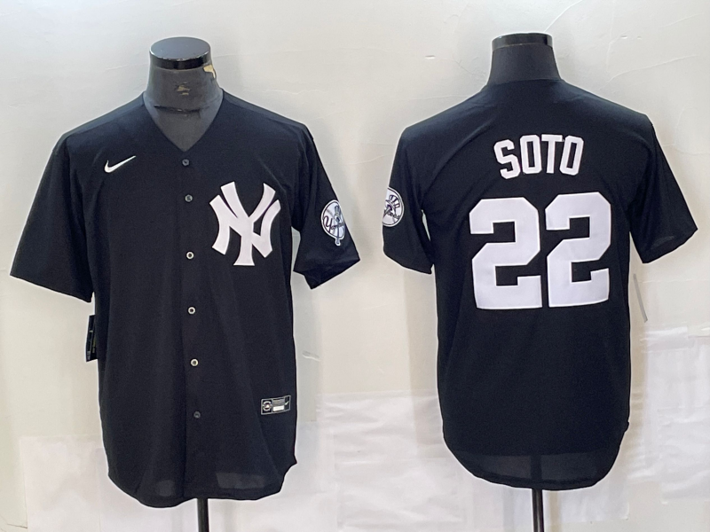 Men's New York Yankees Juan Soto #22 Black Replica Game Jerseys