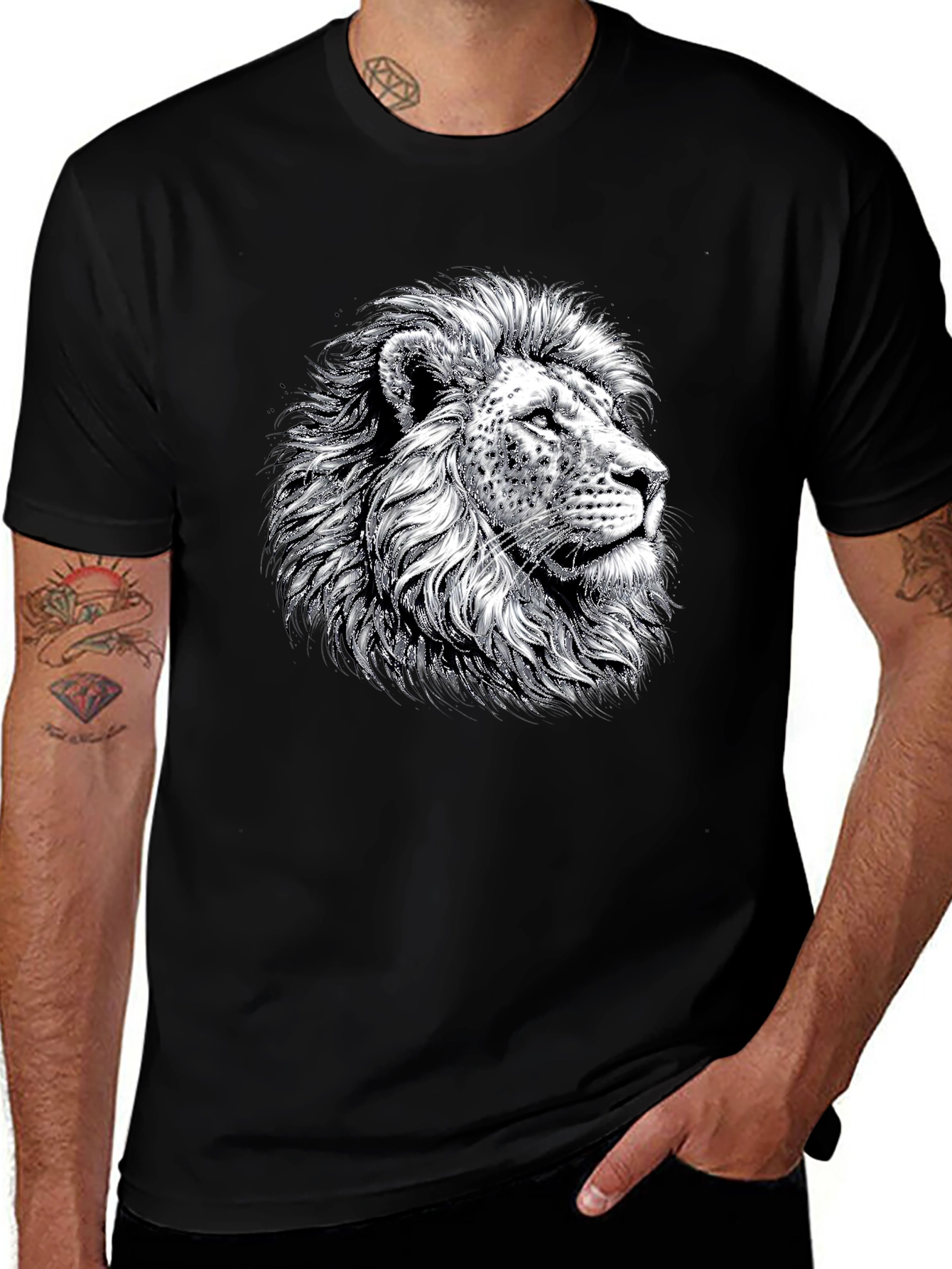 Lion Graphic Tee - Bold Black T-Shirt