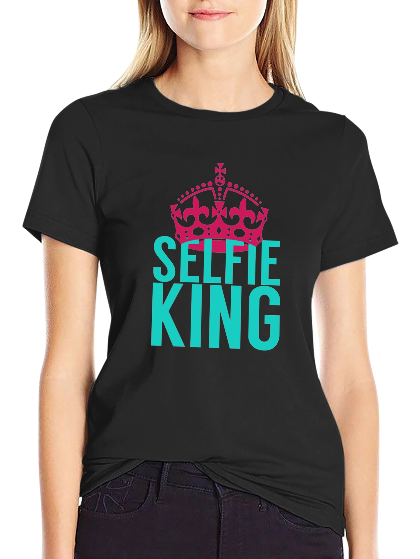 Selfie King Graphic Tee - Cool Design
