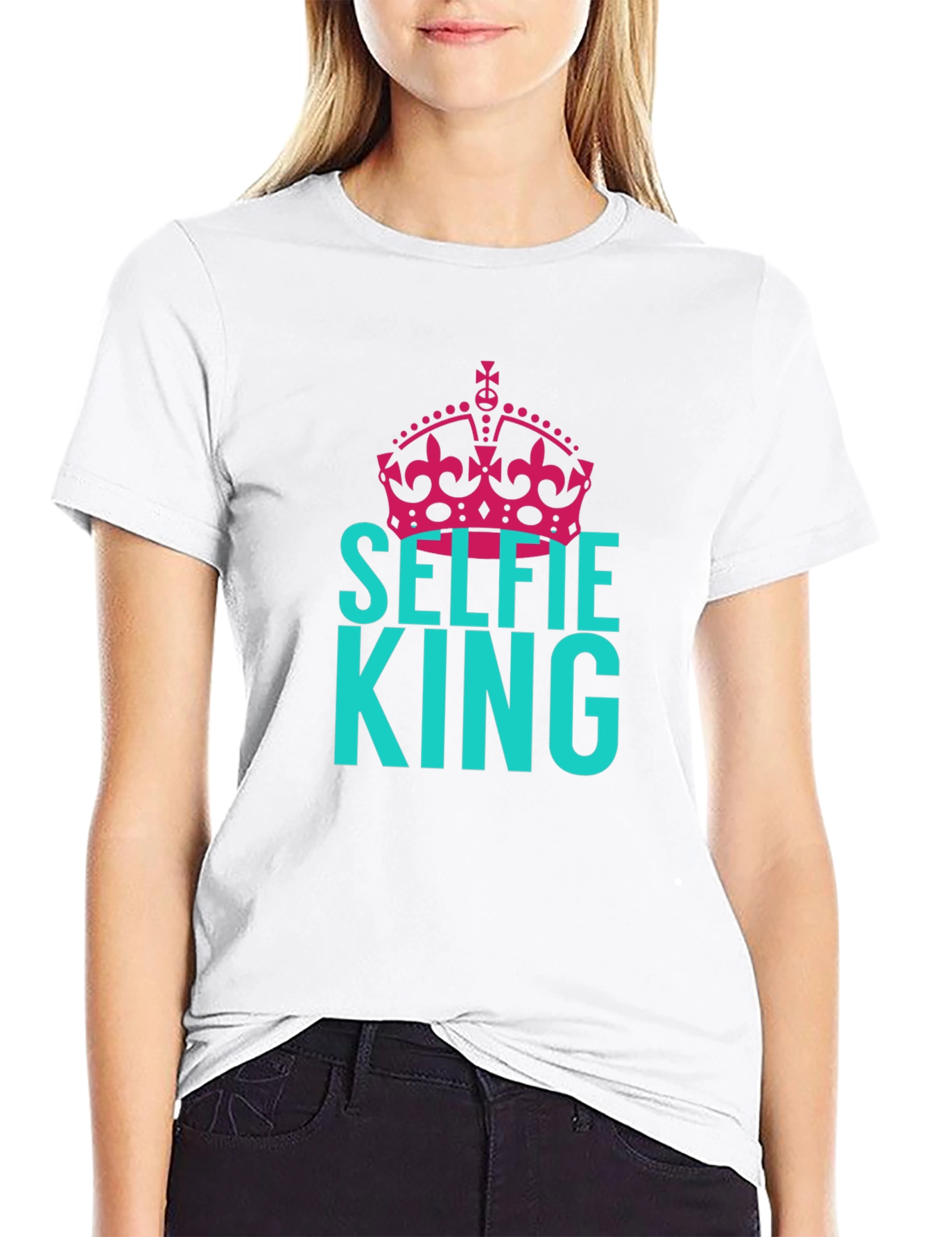 Selfie King Graphic Tee - Cool Design