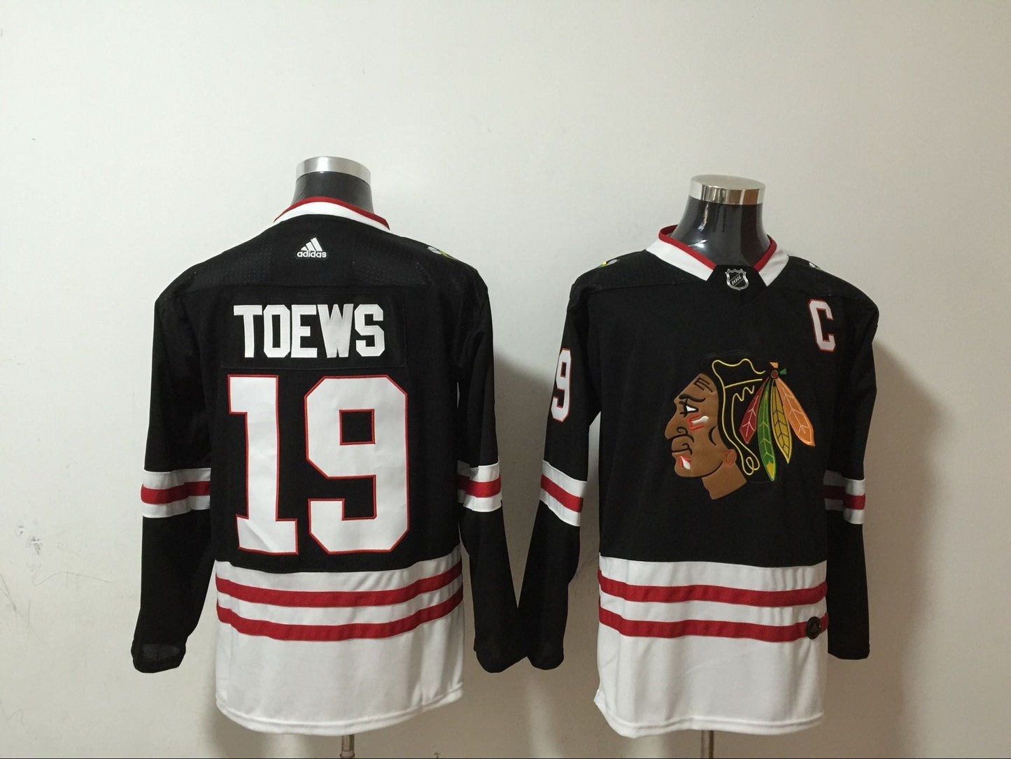 Men's Chicago Blackhawks Jonathan Toews #19 Black Breakaway Player Jerseys