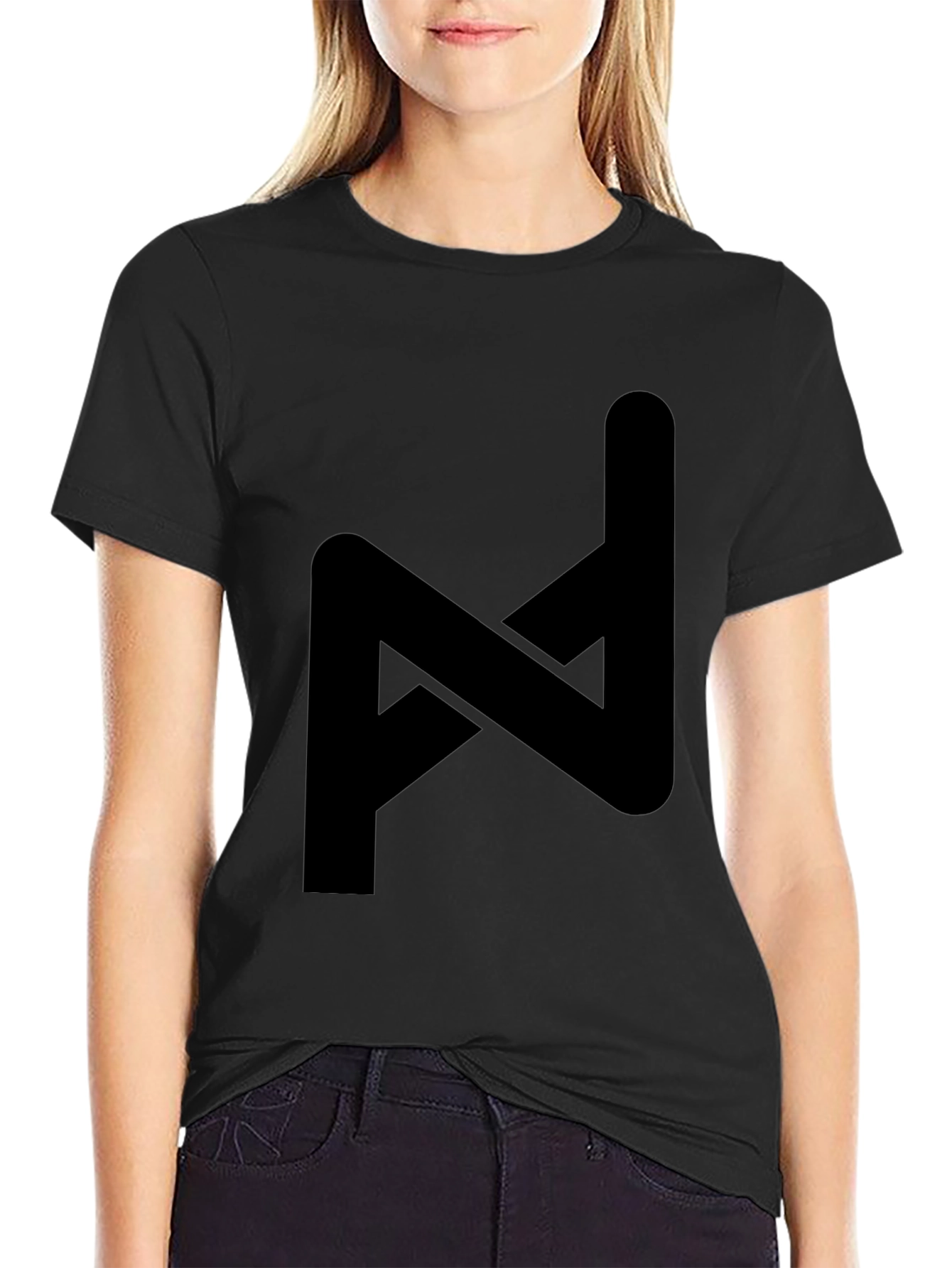 Modern Geometric Black Graphic Tee - Stylish Casual Wear